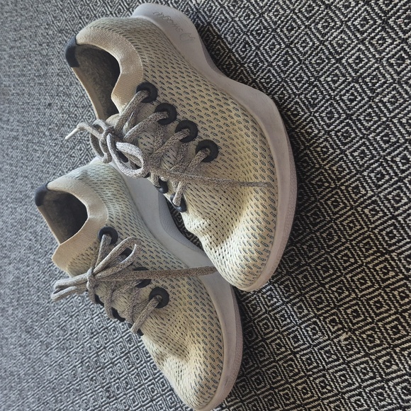 Allbirds Womens Tree Dasher Sneakers - Picture 1 of 10